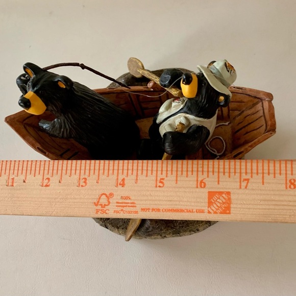 Bearfoots “Catch of the  Day” figurine - Picture 8 of 13
